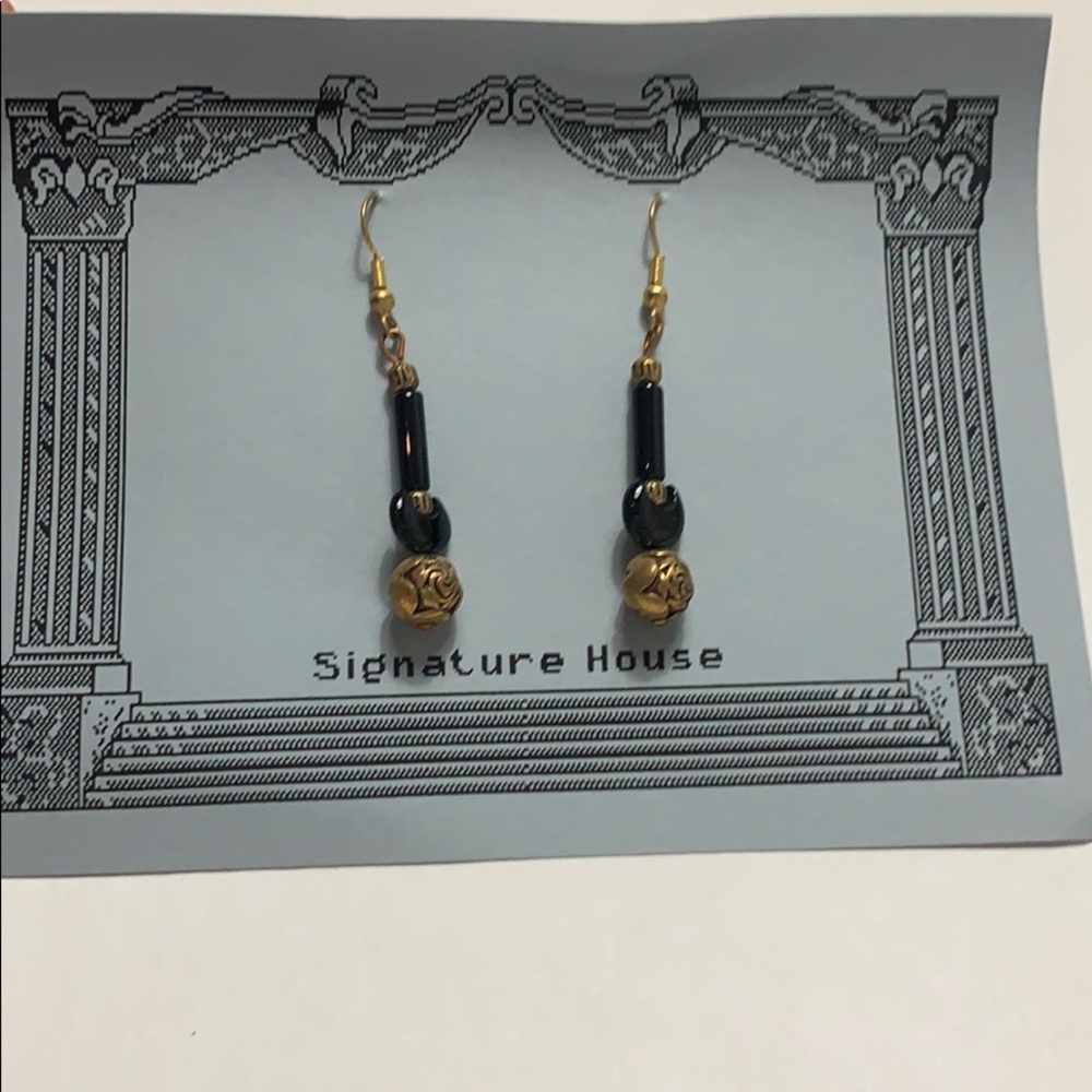 Black and gold rose dangle-earrings